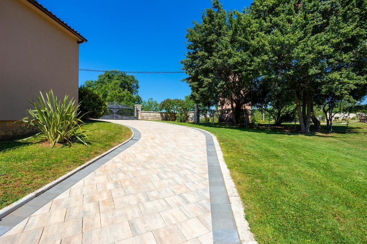 Villa Krizanci Žminj Eksteriør bilde