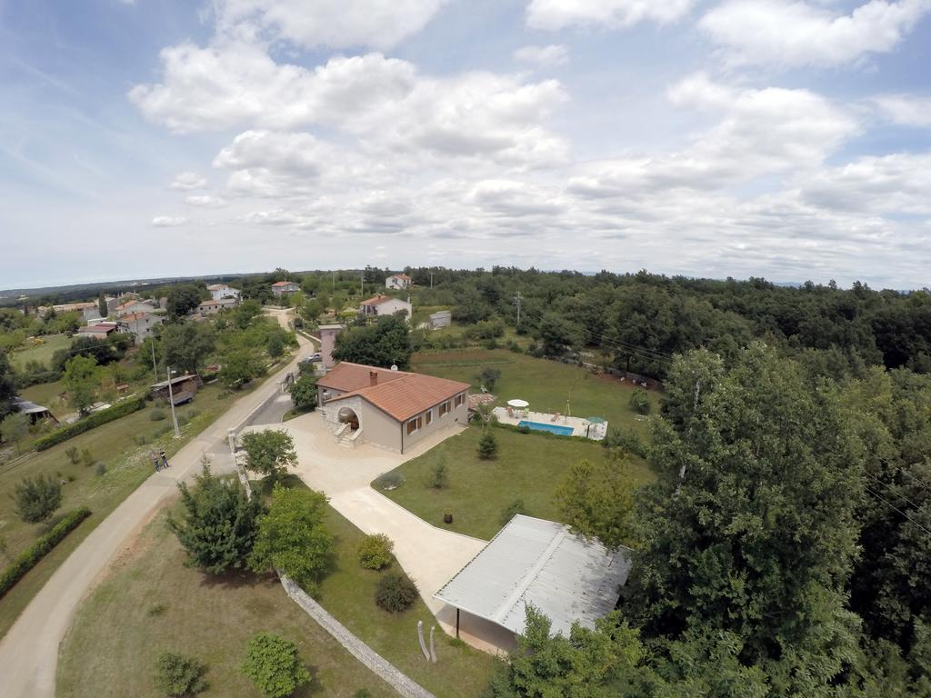 Villa Krizanci Žminj Eksteriør bilde